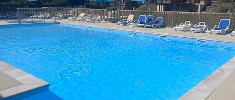温水プール