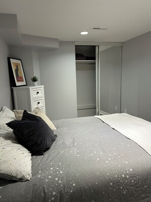 2 bedrooms, WiFi, bed sheets
