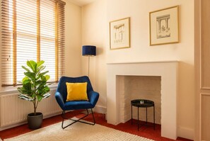 Interior - The Victorian Fulham Retreat. 2BR Spacious (London)