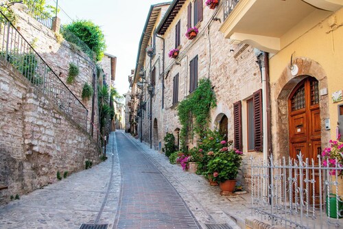 Cozy 1-bedroom retreat in Spello with charming décor and historic beauty!