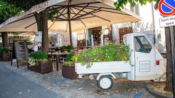 Ristorazione all'aperto