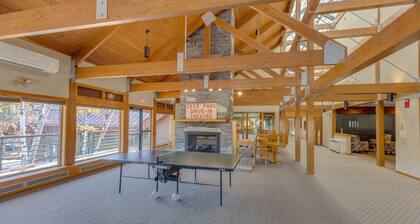 Deer Park-Shuttle-Amenities- Fireplace