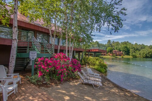 Deer Park-Shuttle-Amenities- Fireplace