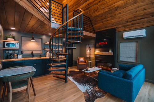 Edinburgh Escape | Hot Tub, Sauana + Fire Pit + Grill