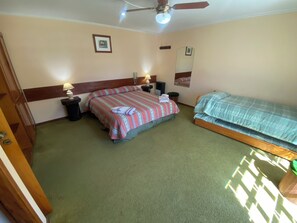 Classic Quadruple Room, Park View