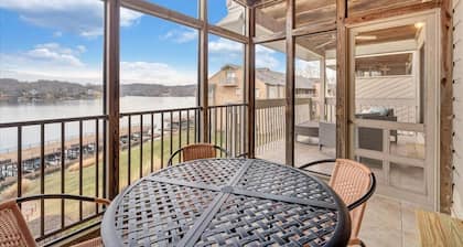 Private lakefront condo with beautiful lake views!