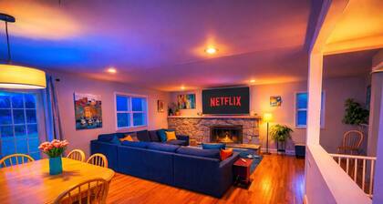 Roomy 3 BR Ranch - Pool Table - Kid & Pet Friendly - Big Yard - Ample Parking