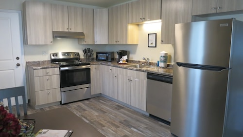 Elite 2-bedroom apartment in Moose Creek with WiFi