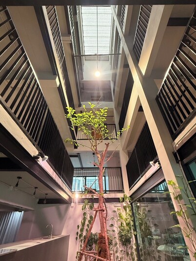 V1 BOUTIQUE HOTEL