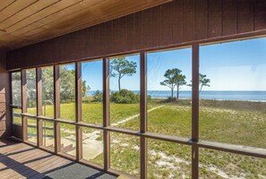 Interior - BEST DEAL on The BEACH - 3 bedrooms, 2 baths with screened porch (Alligator Point)