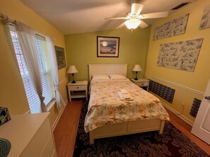 2 chambres, fer et planche à repasser, Wi-Fi, draps fournis