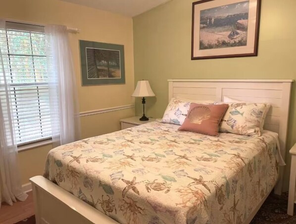 2 chambres, fer et planche à repasser, Wi-Fi, draps fournis