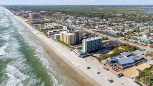 Unclassified image, 2 of 50, button - 🌅 Top-Floor Ocean View 1BR | Updated | Private Balcony & Beachfront Pool (New Smyrna Beach)