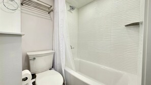 Hårføner og håndklær