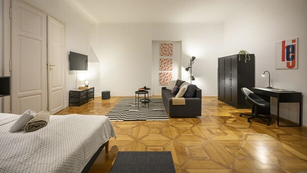 1 bedroom, WiFi (free), bed sheets