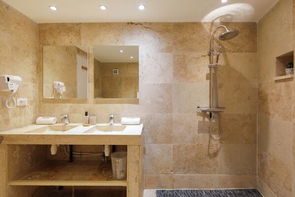 Hair dryer, towels