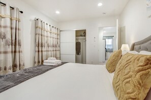 1 bedroom, desk, iron/ironing board, free WiFi