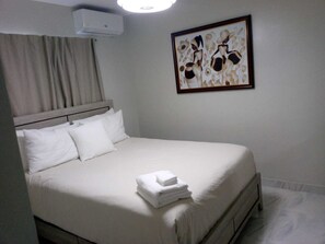 3 bedrooms, iron/ironing board, travel crib, free WiFi