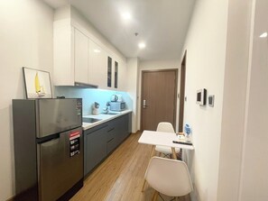 Private kitchen - Studio near National Convention Center - Khang House (Hà Nội)