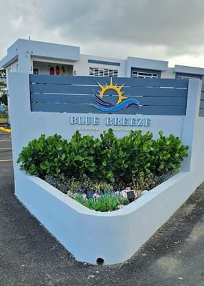 Exterior detail - Pool+Walk to Beach+Fast WIFI+Coffee Station+Located in Rincón's Touristic Heart (Rincón)