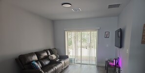 Smart-tv, böcker och printers