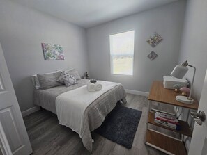 2 bedrooms, desk, iron/ironing board, free WiFi - Cozy Duplex near Ocala Airport and WEC (Ocala)