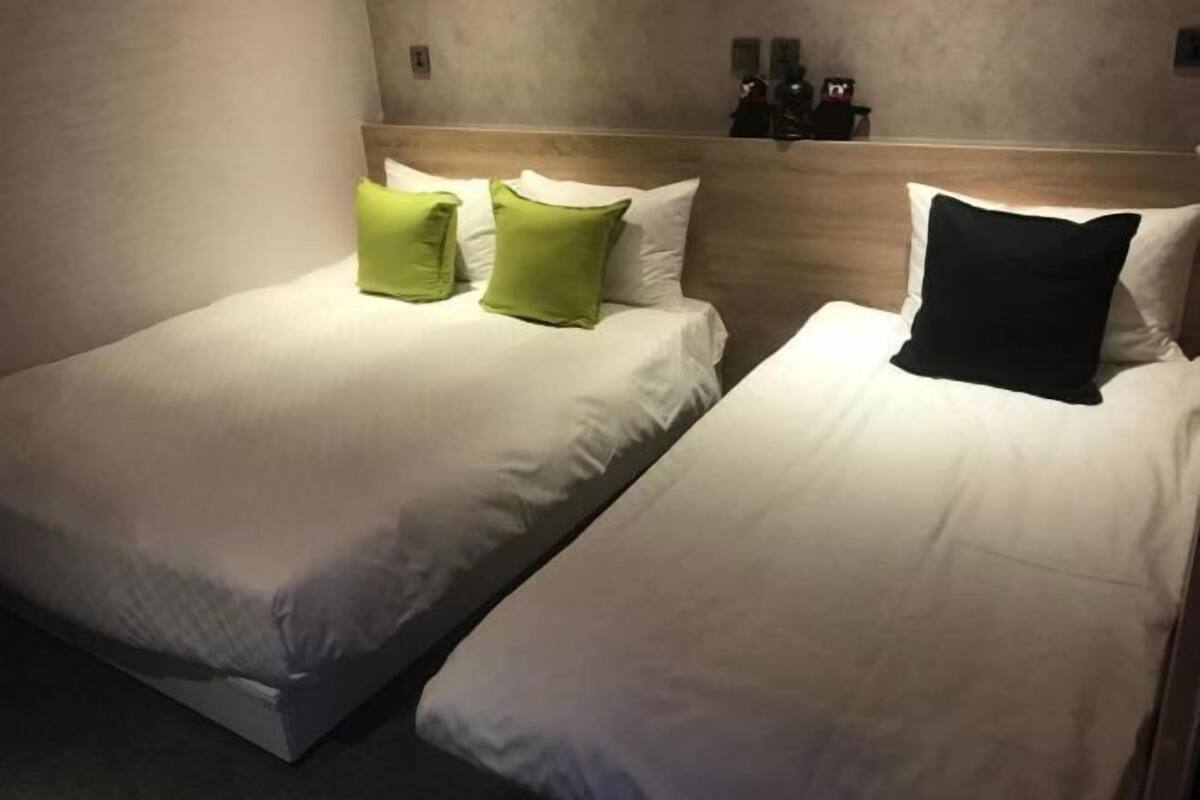 Free WiFi, bed sheets