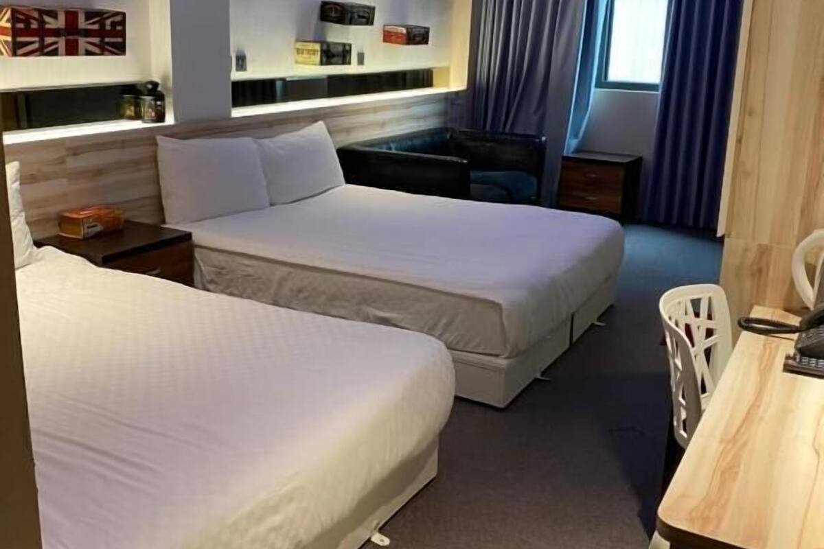 Free WiFi, bed sheets