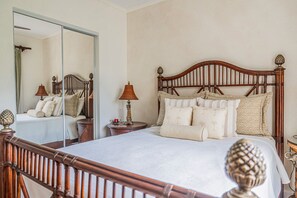 2 bedrooms, iron/ironing board, Internet, bed sheets