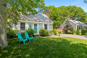 Exterior - Peaceful Great Pond getaway with private yard, patio, AC & family-friendly games (Falmouth)