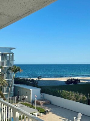 Property grounds - Condo w/ Private Beach Access - Pompano, Florida (Pompano Beach)