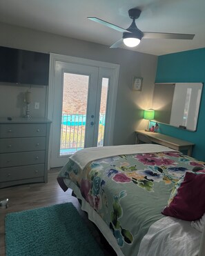 2 bedrooms, desk, iron/ironing board, free WiFi