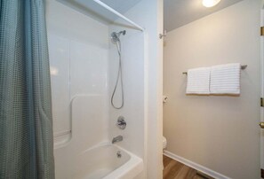 Een douche, een haardroger