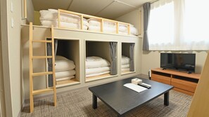 1 bedroom, desk, free WiFi, bed sheets