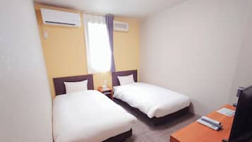 1 bedroom, desk, free WiFi, bed sheets
