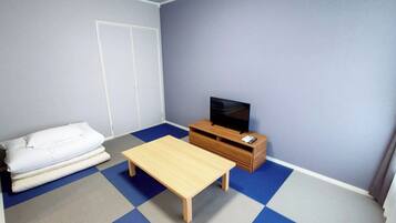 2 bedrooms, desk, free WiFi, bed sheets