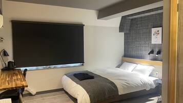 1 bedroom, desk, free WiFi, bed sheets