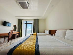 Deluxe Double Room, City View