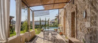 Farmhouse in the Green with Pool and View