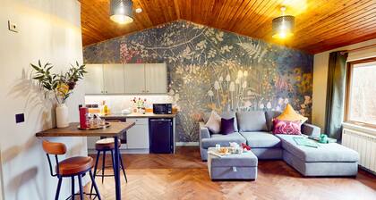 Cozy Telford Cottage Retreat in Insh, Cairngorms for Couples