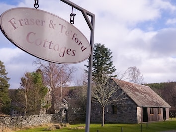 Welcome to Telford Cottage Insh near Aviemore