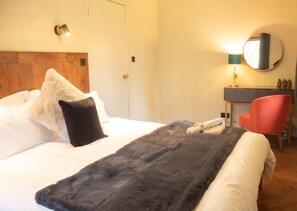 1 bedroom, iron/ironing board, free WiFi, bed sheets - Cozy Telford Cottage Retreat in Insh, Cairngorms for Couples (Kincraig)