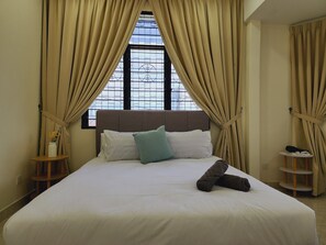 4 chambres, fer et planche à repasser, Wi-Fi, literie fournie