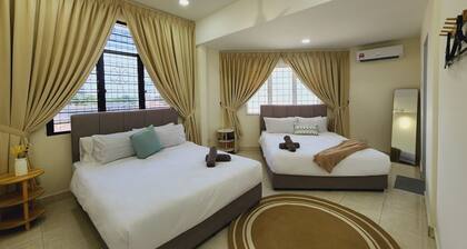 5 Star Landed Home Petaling Jaya Seksyen 17, 4-bedroom house with AC and WiFi