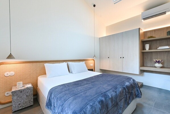 1 bedroom, iron/ironing board, Internet, bed sheets