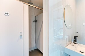 Hair dryer, soap - Quinta Leitão III T3 with pool by Sé Apartments (Vieira do Minho)