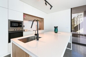 Fridge, microwave, oven, stovetop