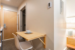 Dining - Broadway-Condotel on First Hill (Seattle)