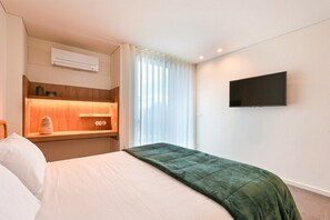 3 Schlafzimmer, Bügeleisen/Bügelbrett, WLAN, Bettwäsche