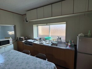 Fridge, microwave, stovetop, cookware/dishes/utensils - Near the center of Ikeda Town Private guesthouse / Miyoshi Tokushima (Miyoshi)